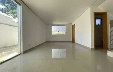 Imagem: A casa em condomínio possui 3 Dormitórios, 2 Banheiros, 2