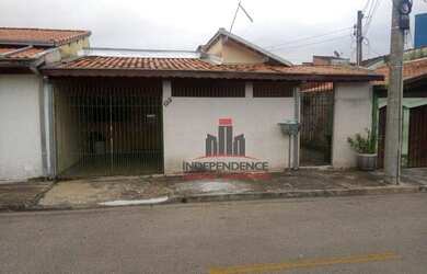 Imagem: A casa possui 2 Dormitórios, 1 Banheiro, 2 Vagas na garagem