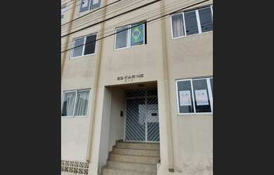 Imagem: O apartamento possui 3 Dormitórios, 1 Banheiro, 1 Vaga na garagem