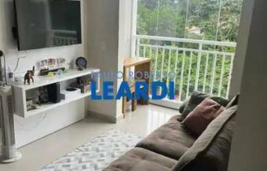 Imagem: O apartamento e possui 2 Dormitórios, Suítes, 1 Banheiro