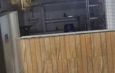 Imagem 2: Excelente Loja Galpão / depósito com aluguel por R$1.900 /mês