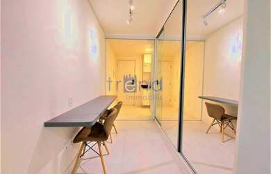 Imagem: O apartamento possui 1 Dormitório, 1 Banheiro, 1 Vaga na garagem