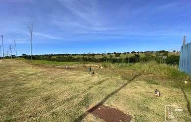 Imagem: O terreno possui 1.487m² de Área e está localizado em Jardim