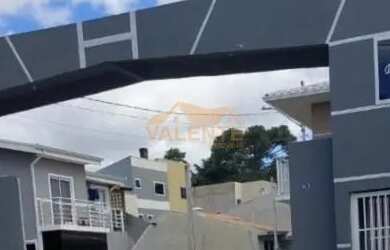 Imagem: A casa possui 4 Dormitórios, 2 Banheiros, 1 Vaga na garagem