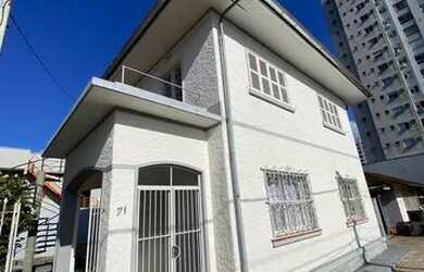 Imagem: A casa possui 5 Dormitórios, 5 Banheiros, 280m² de Área e