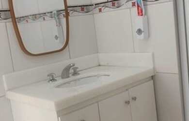 Imagem 5: Casa com piscina. Piscina, Ar-condicionado, 300m² de Áreae3 Vagas na...