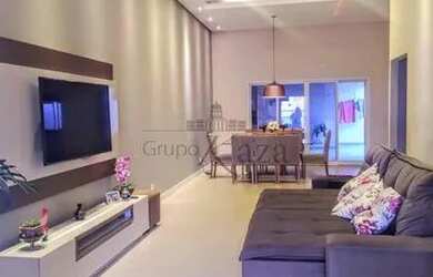 Imagem: A casa possui 3 Dormitórios, 1 Banheiro, 2 Vagas na garagem