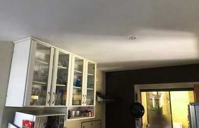 Imagem: A casa possui 4 Dormitórios, 3 Banheiros, 1 Vaga na garagem