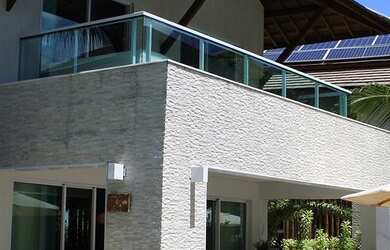 Imagem: A casa em condomínio possui 4 Dormitórios, 5 Banheiros, 3