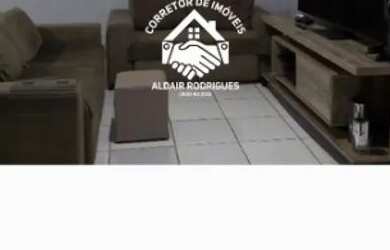 Imagem: A casa possui 3 Dormitórios, 1 Banheiro, 3 Vagas na garagem