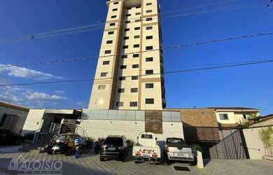 Imagem: O apartamento possui 2 Dormitórios, 1 Banheiro, 2 Vagas na