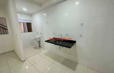 Imagem: O apartamento para alugar possui 2 Dormitórios, 1 Banheiro