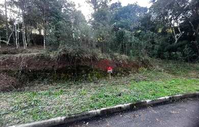 Imagem: O terreno possui 480m² de Área e está localizado em Dutra