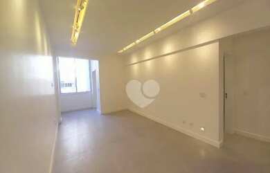 Imagem: O apartamento possui 2 Dormitórios, 2 Banheiros e 70m² de