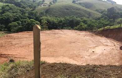 Imagem: O terreno possui 1.500m² de Área e está localizado em Camanducaia
