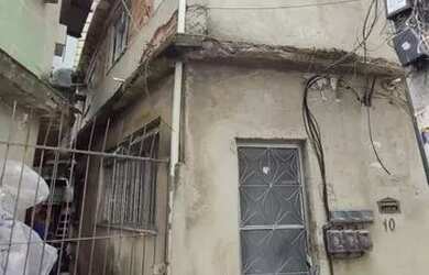 Imagem: A kitnet possui 49m² de Área e está localizado em Anil