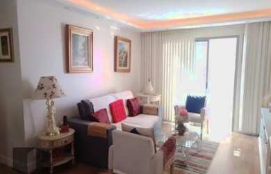 Imagem: O apartamento possui 2 Dormitórios, 2 Banheiros, 1 Vaga na