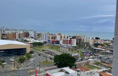 Imagem: O apartamento possui 1 Dormitório, 1 Banheiro, 1 Vaga na garagem