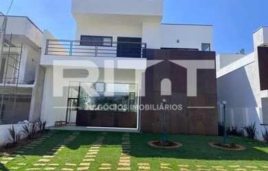 Imagem: A casa possui 5 Dormitórios, 4 Banheiros, 2 Vagas na garagem