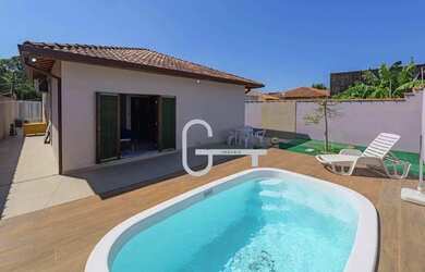 Imagem: A casa em condomínio possui 3 Dormitórios, 2 Banheiros, 2