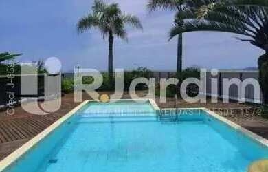 Imagem: O apartamento na cobertura possui 4 Dormitórios, 5 Banheiros