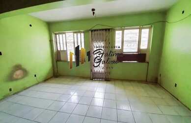 Imagem: A casa possui 4 Dormitórios, 3 Banheiros, 3 Vagas na garagem