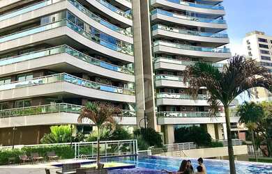 Imagem: O apartamento na cobertura possui 4 Dormitórios, 5 Banheiros