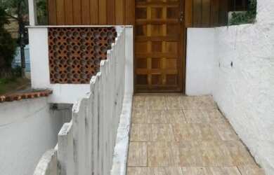 Imagem 4: Vendo casa antiga ótimo local