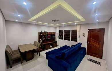 Imagem: A casa possui 3 Dormitórios, 2 Banheiros, 2 Vagas na garagem