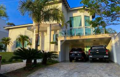 Imagem: A casa em condomínio possui 3 Dormitórios, 5 Banheiros, 2