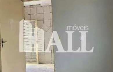 Imagem: A casa possui 2 Dormitórios, 1 Banheiro, 3 Vagas na garagem