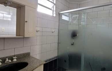 Imagem 12: Amplo, 2 quartos, sala, cozinha, banheiro, área de serviço, com armários,...