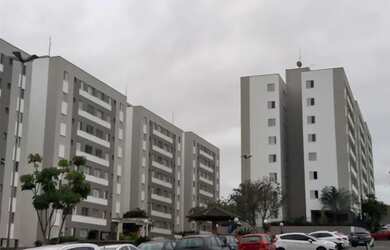 Imagem: O apartamento possui 3 Dormitórios, 1 Banheiro, 1 Vaga na garagem