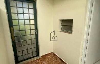 Imagem: A casa possui 3 Dormitórios, 4 Banheiros, 4 Vagas na garagem