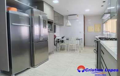 Imagem: O apartamento possui 4 Dormitórios, 5 Banheiros, 4 Vagas na