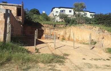 Imagem: O terreno possui 360m² de Área, Imóvel novo e está localizado