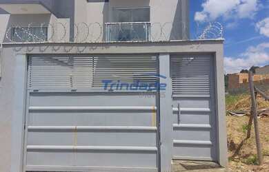 Imagem: A casa possui 2 Dormitórios, 1 Banheiro, 1 Vaga na garagem