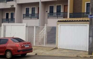 Imagem: A casa possui 2 Dormitórios, 1 Banheiro, 1 Vaga na garagem