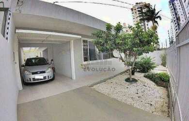 Imagem: A casa possui 3 Dormitórios, 3 Banheiros, 3 Vagas na garagem