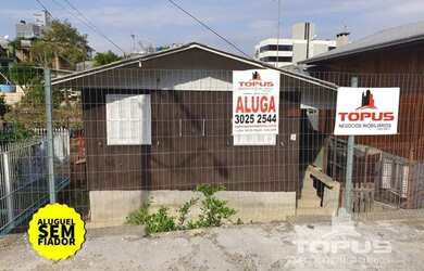 Imagem: A casa possui 2 Dormitórios, 1 Banheiro, 80m² de Área e