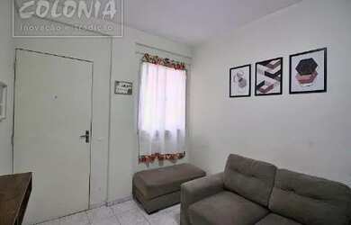 Imagem: O apartamento possui 2 Dormitórios, 1 Banheiro, 1 Vaga na garagem