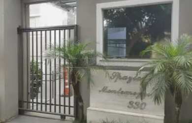 Imagem: O apartamento possui 2 Dormitórios, 1 Banheiro, 2 Vagas na