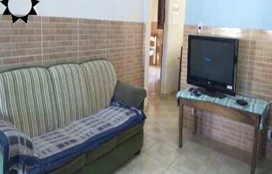 Imagem: A casa possui 3 Dormitórios, 3 Banheiros, 4 Vagas na garagem