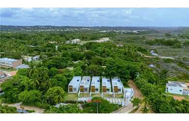 Imagem: A casa possui 3 Dormitórios, 3 Banheiros, 2 Vagas na garagem