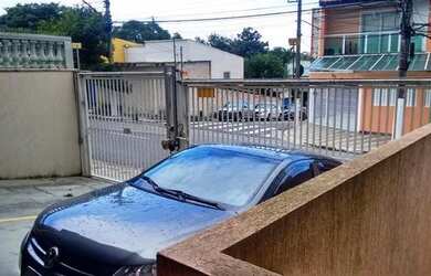 Imagem: O apartamento possui 1 Dormitório, 1 Banheiro, 1 Vaga na garagem