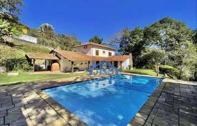 Imagem: A casa em condomínio possui 3 Dormitórios, 4 Banheiros, 5