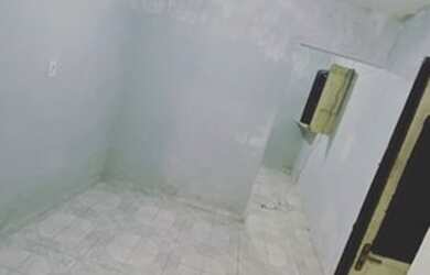 Imagem: A casa possui 1 Dormitório, 1 Banheiro e está localizado