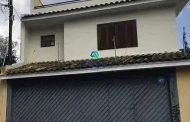 Imagem: A casa possui 5 Dormitórios, 5 Banheiros, 2 Vagas na garagem