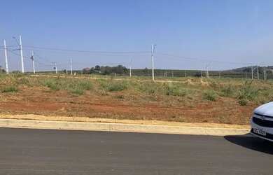 Imagem: O terreno possui 200m² de Área e está localizado em Varginha