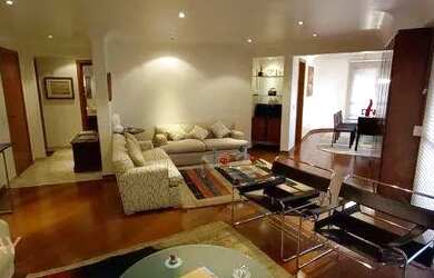 Imagem: O apartamento possui 4 Dormitórios, 3 Banheiros, 3 Vagas na